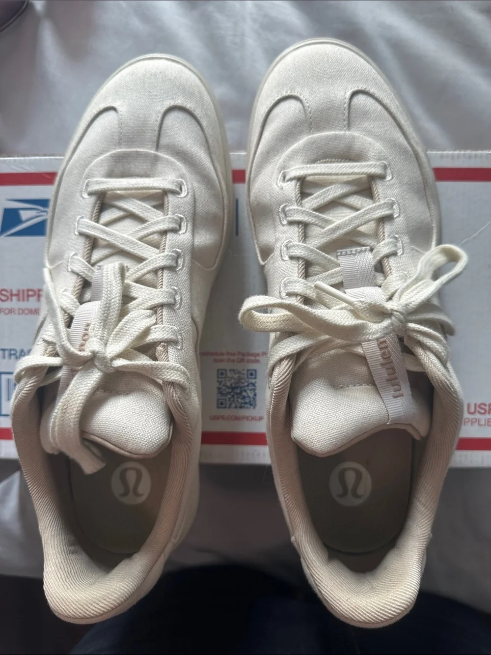 Lululemon Women’s Shoes Size 10 Perfect Condition!